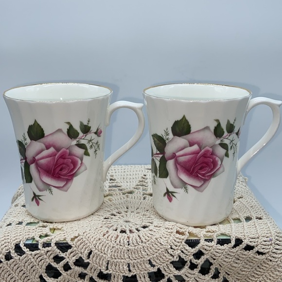4 Royal Stuart English Bone China Coffee Tea Mugs - Picture 2 of 6
